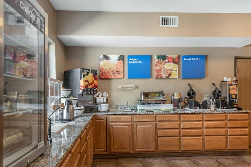 Comfort Inn Denver West Arvada Station Wheat Ridge Exterior photo