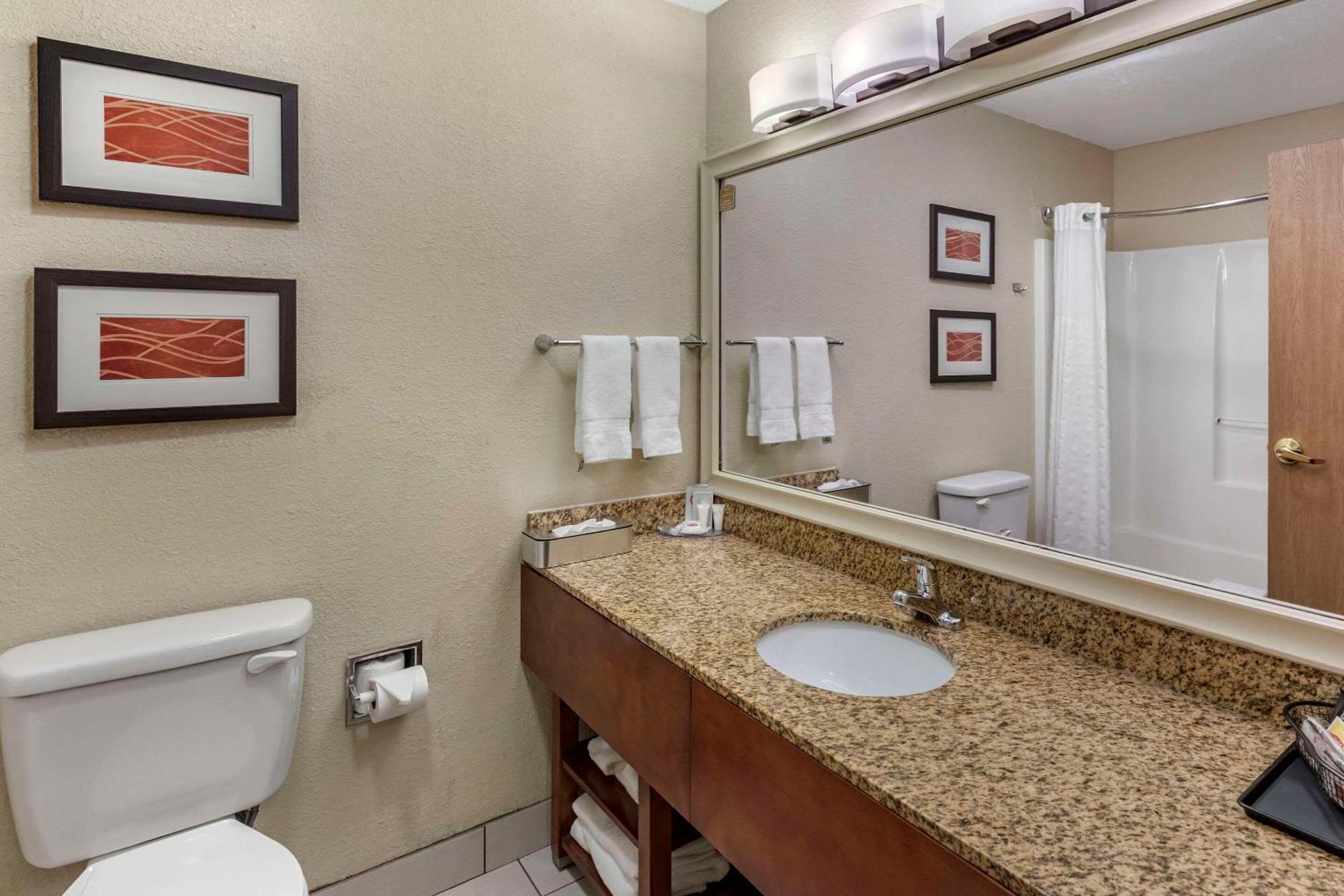 Comfort Inn Denver West Arvada Station Wheat Ridge Exterior photo