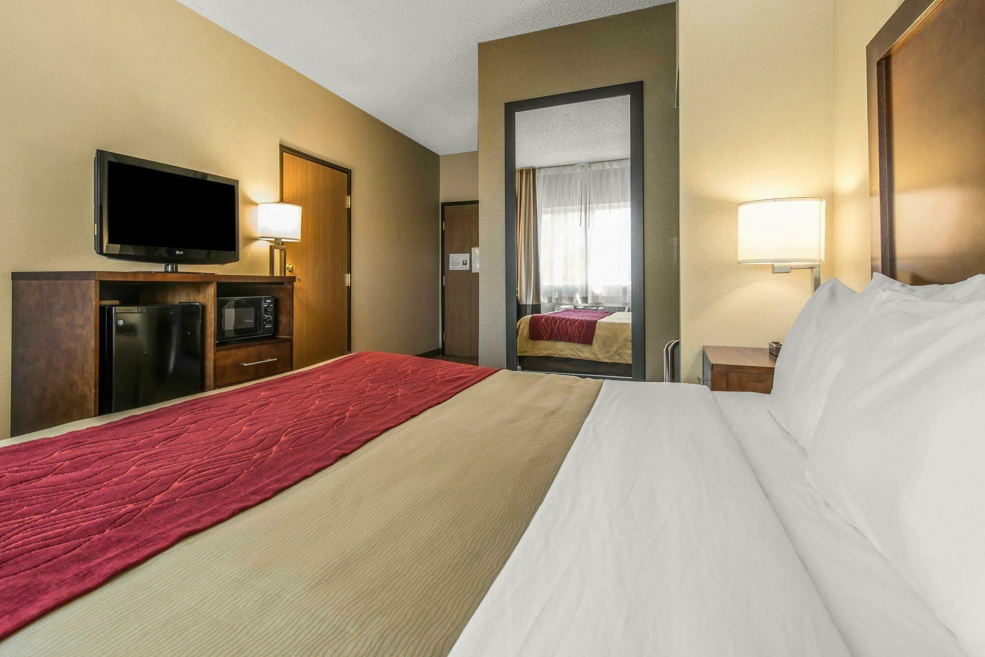 Comfort Inn Denver West Arvada Station Wheat Ridge Exterior photo